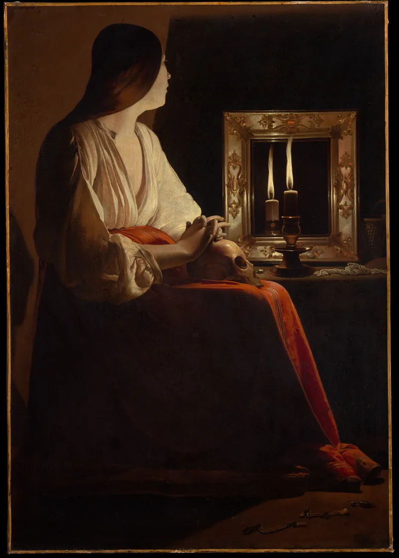 Uma mulher, de perfil, olha a chama de uma vela refletida num espelho, com a mão pousada sobre um crânio.
